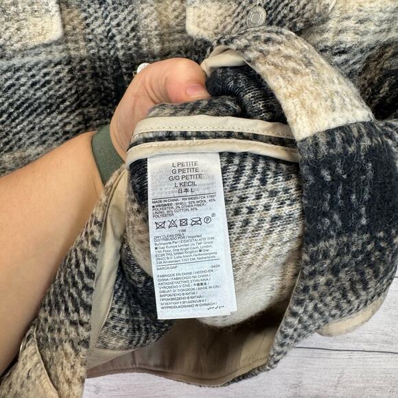 Gap Women's Black & Cream Plaid Wool Fuzzy Thick Shacket Size Large Petite - Picture 6 of 9